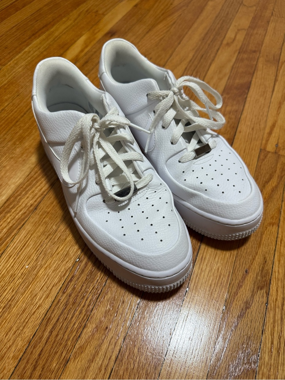 Nike Women’s White Air Force 1